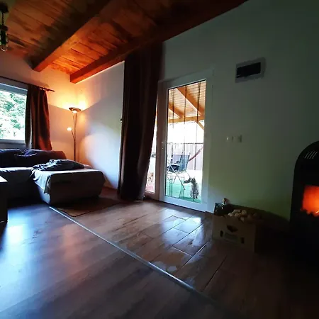 Mountain Cozy Lantställe Sub Cetate
